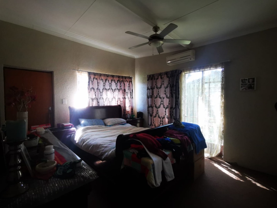 3 Bedroom Property for Sale in Vaalpark Free State